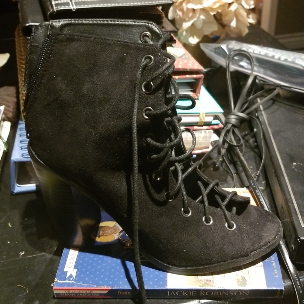 Shoe